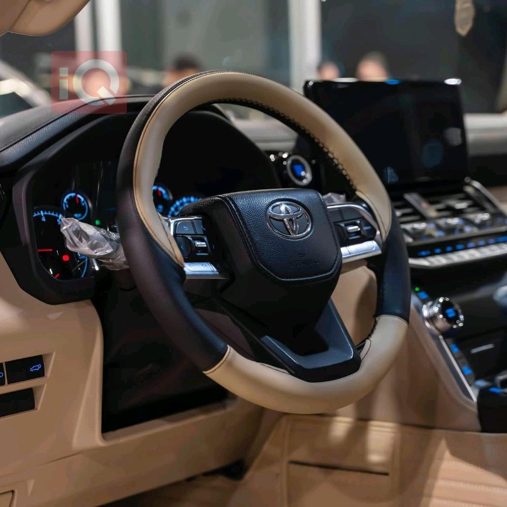 تويوتا لاندكروزر